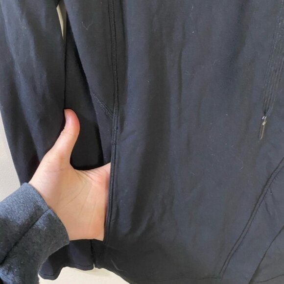 Lululemon Coast Easy Wrap - Picture 8 of 14